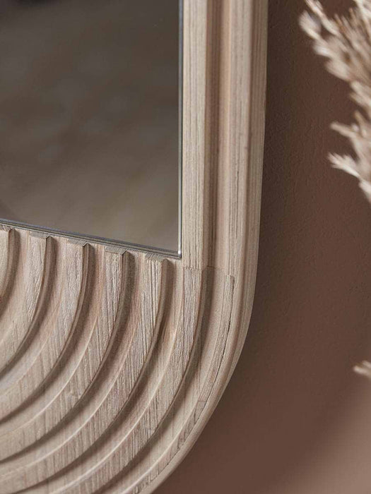 Amelia Mirror
