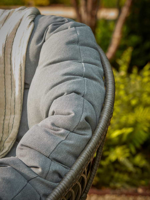 Issuri Indoor Outdoor Swivel Chair