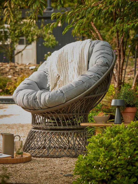 Issuri Indoor Outdoor Swivel Chair
