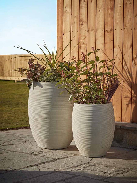 Two Panama Planters