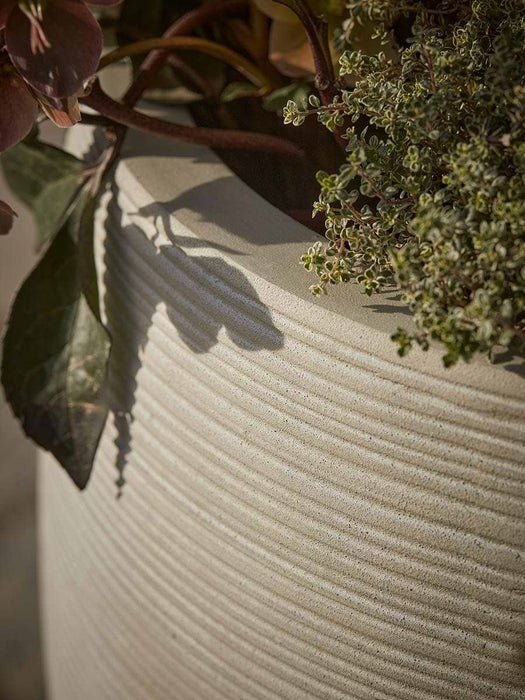 Two Panama Planters