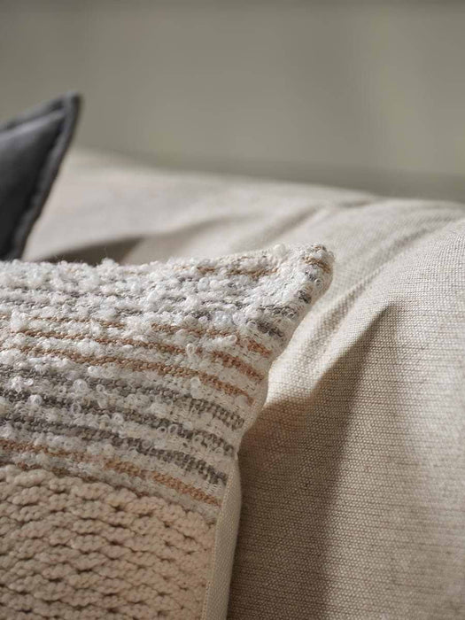Hernals Cushion