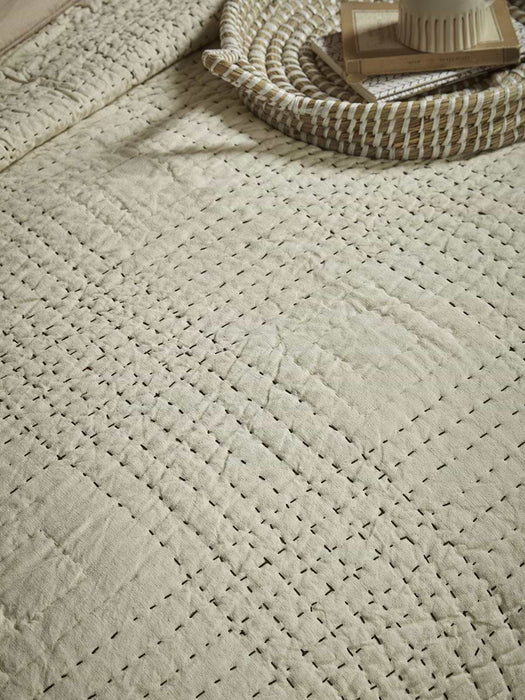 Yvoire Bedspread