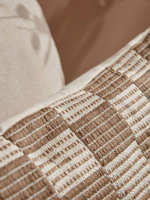 Almada Cushion