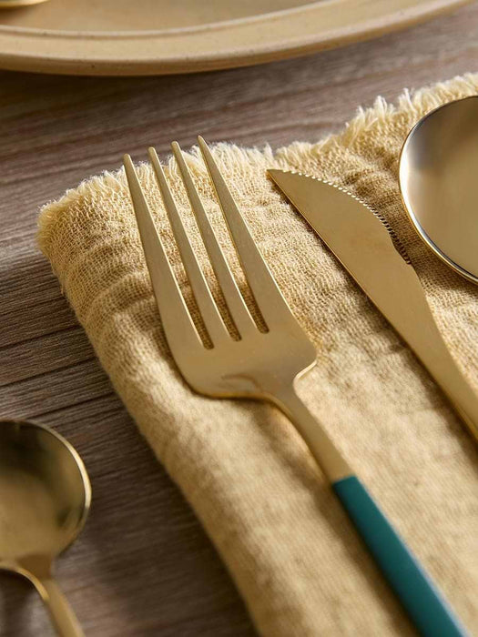 Sixteen Piece Cutlery Set - Emerald & Gold