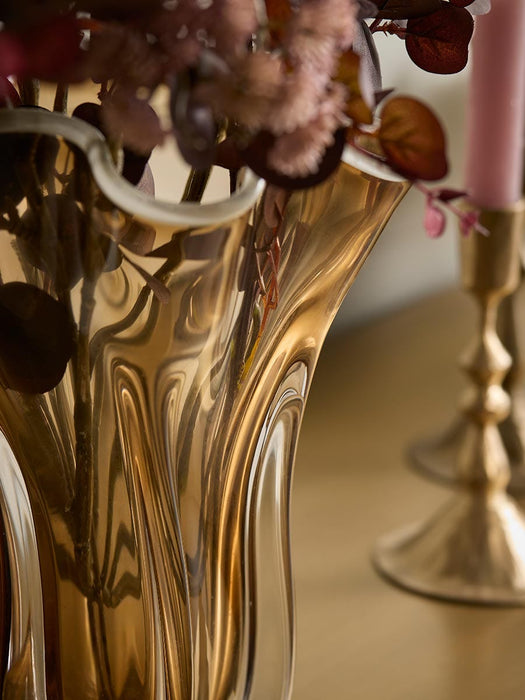 Wavy Edge Vase