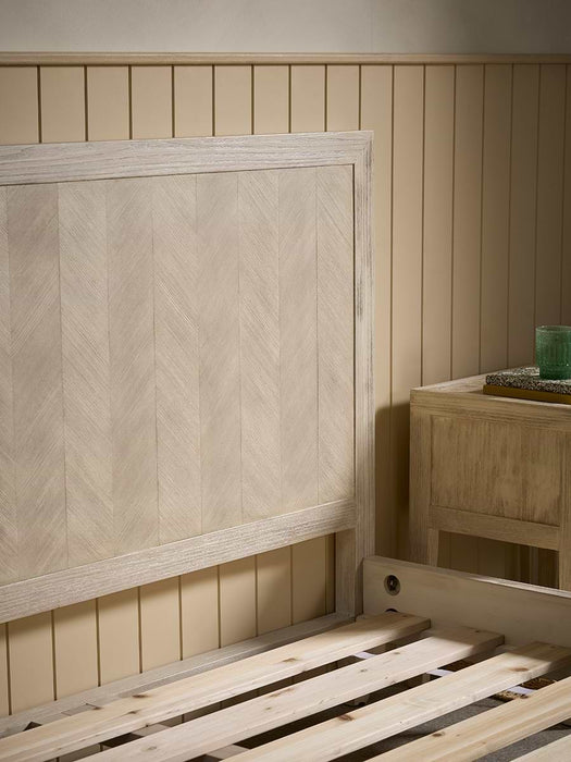 Tova Limewashed Bed - Double