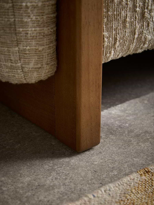 Selina Bench