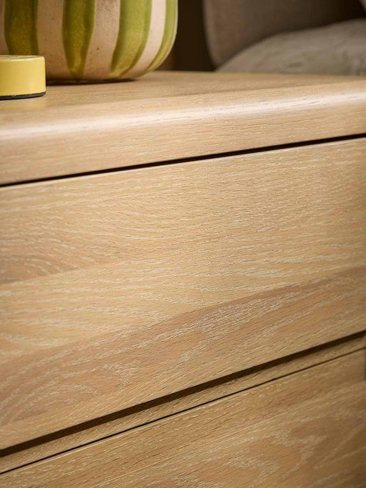 Edvin Bedside Table