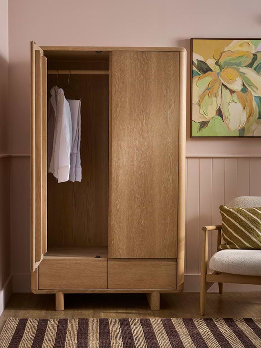 Edvin Wardrobe