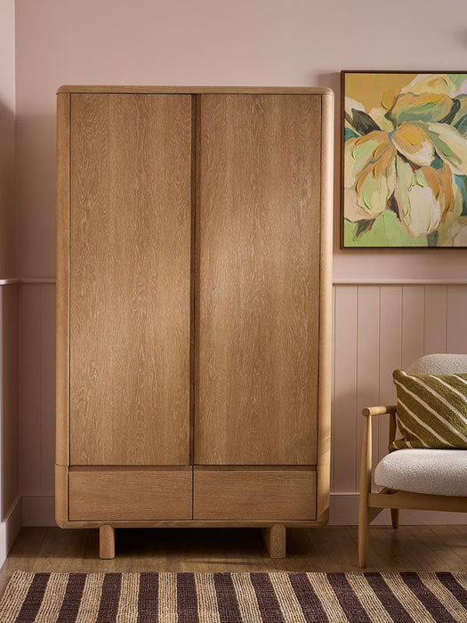 Edvin Wardrobe