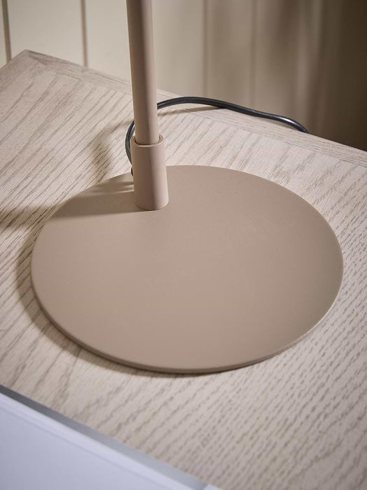 Aeon Desk Lamp