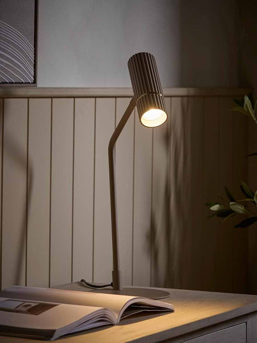 Aeon Desk Lamp