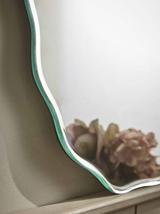 Connie Mirror