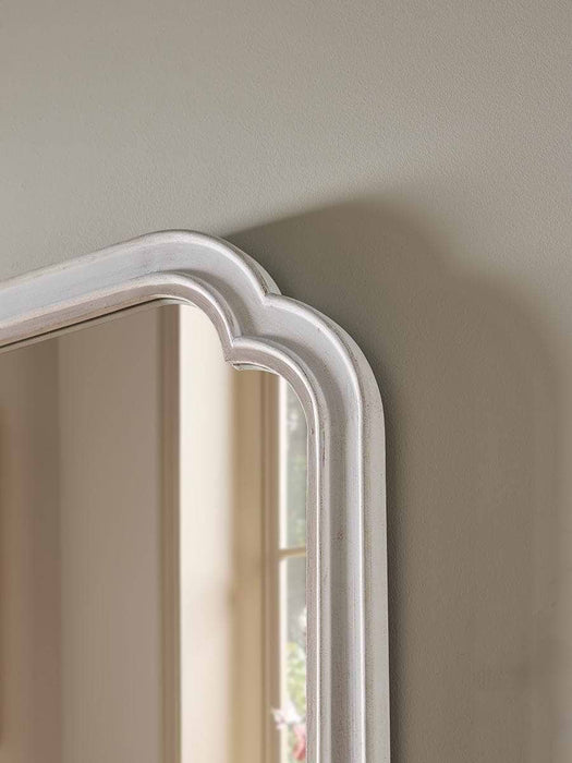 Yana Mirror