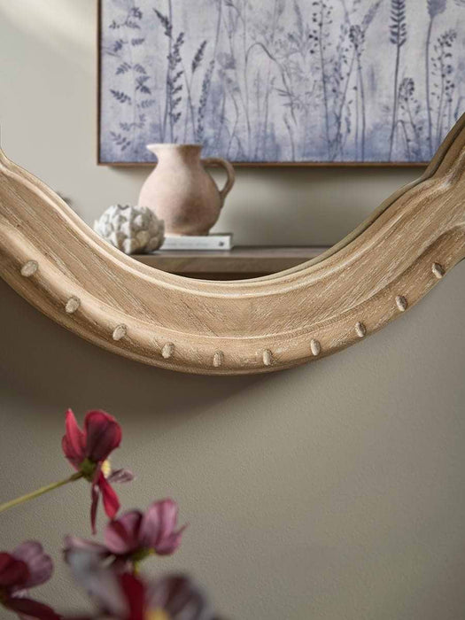 Sascha Mirror