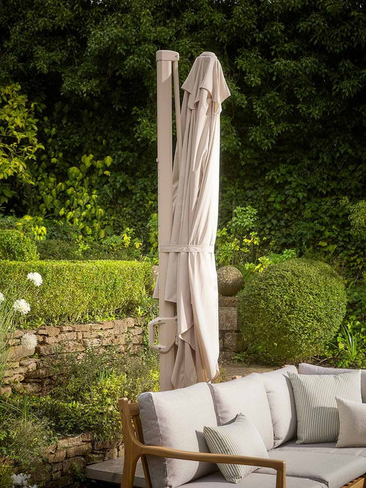 Square Cantilever Parasol Set - Sandstone & Champagne
