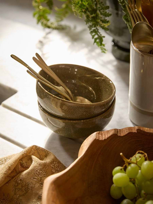 Twelve Piece Lila Dinnerware Set