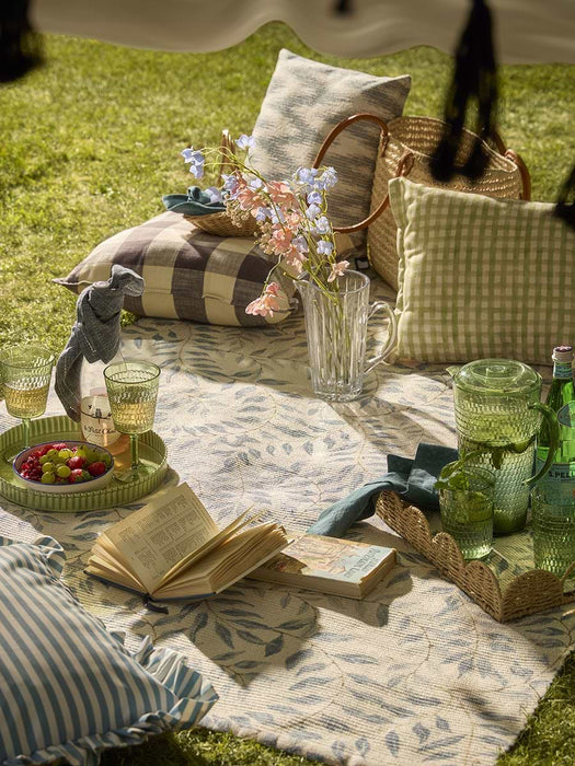 Blue Vine Indoor/Outdoor Washable Rug