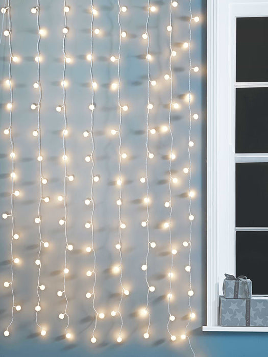 Light Up Snowball Curtain